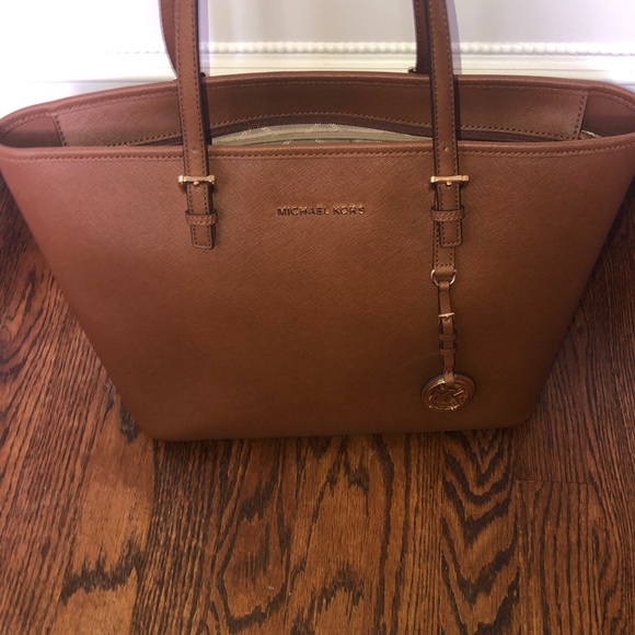 Michael Kors Handbags - Michael Kors Tan Leather Tote